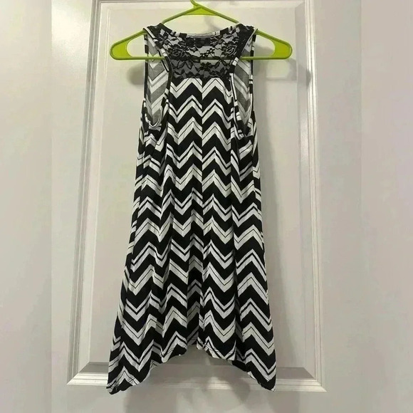 CATO GIRLS | Black & White Patterned Sleeveless Top | XL (16) - Picture 6 of 9